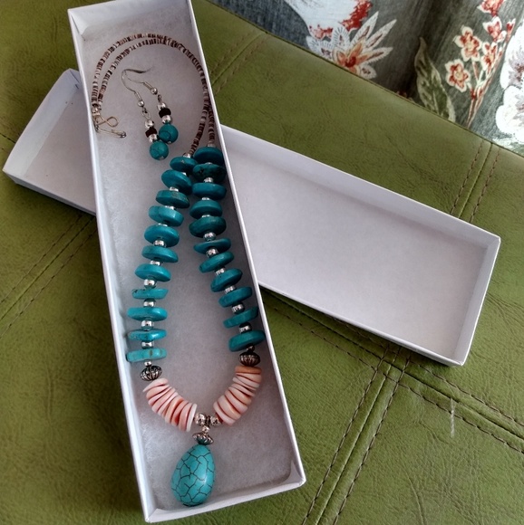 Jewelry Set - Picture 2 of 2